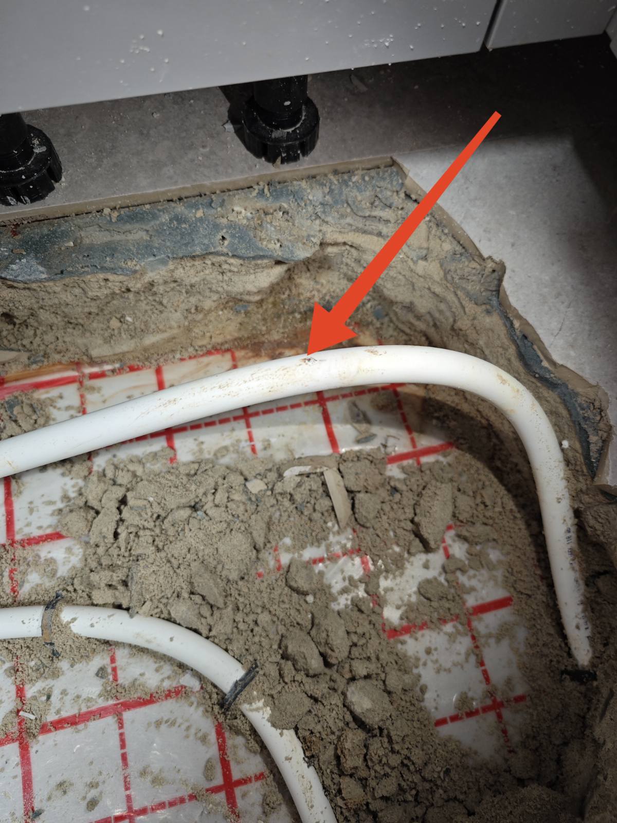 Знайдено прихований витік в теплій підлозі