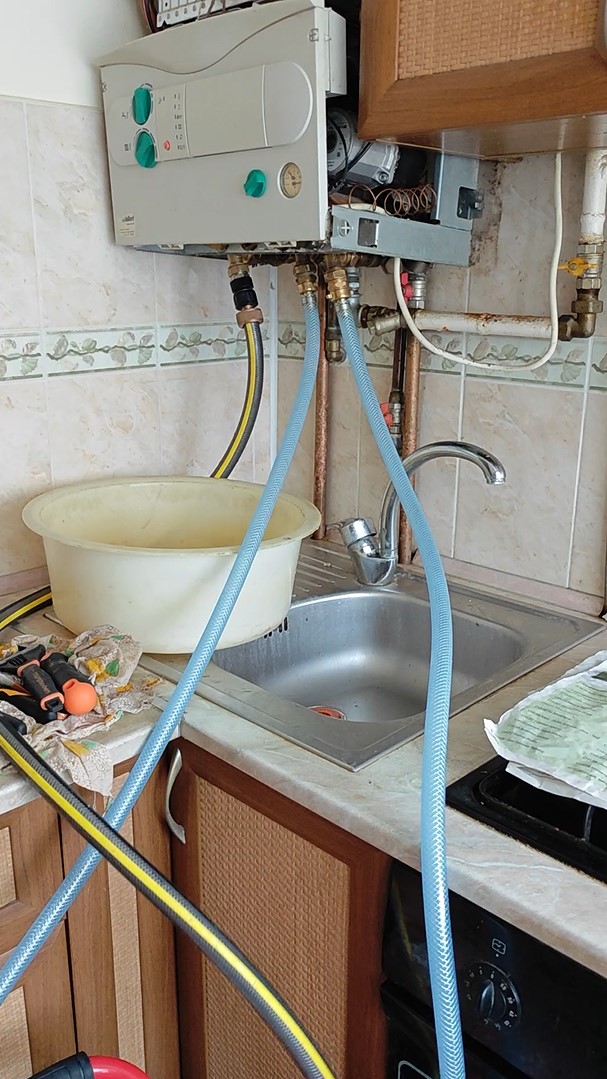 Промивання системи опалення с.Суховоля вул.Геофізиків